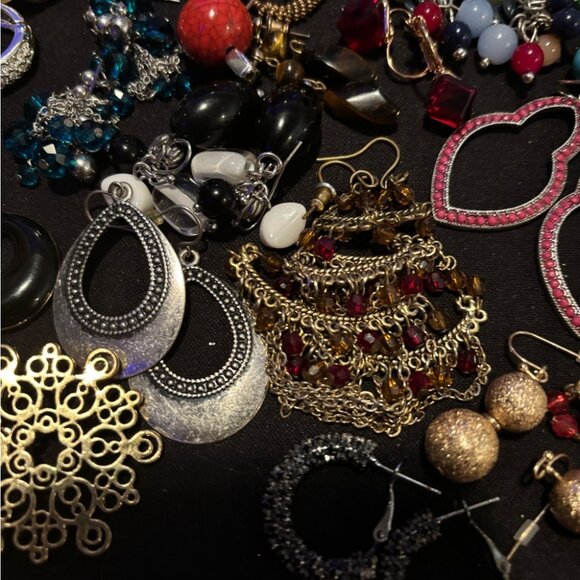 Boho Vintage Modern Dangle Earrings Hoops and Studs Lot Over 60 Pairs - Picture 7 of 9